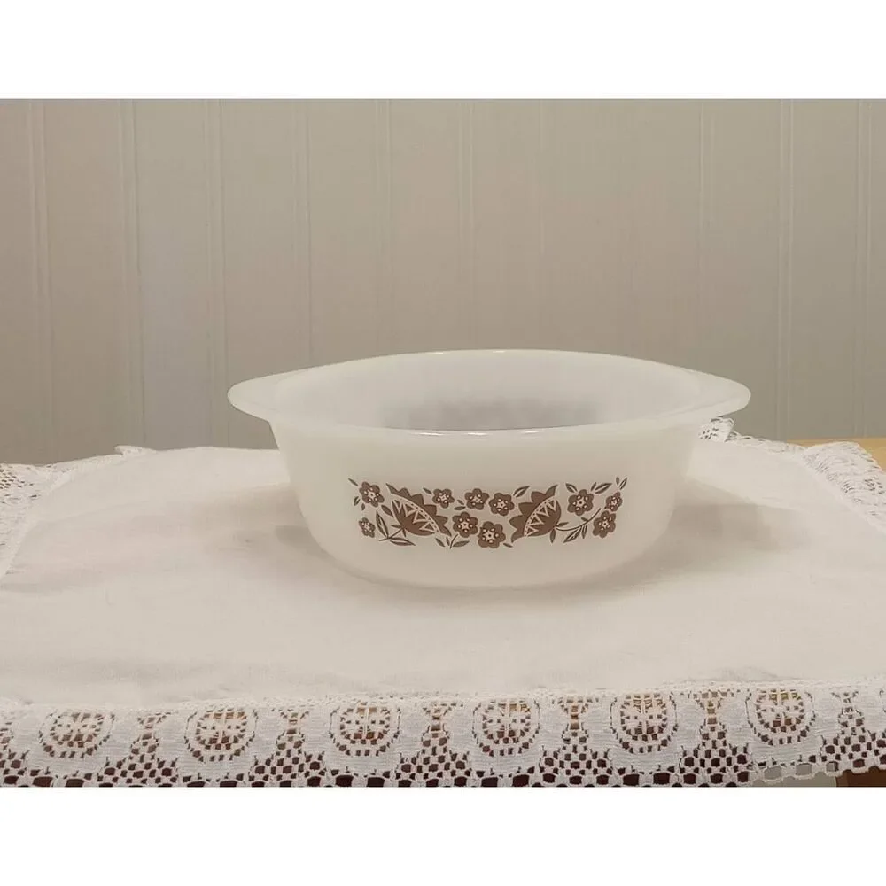 Vintage Glasbake 2 quart casserole / baking dish floral Brown pattern JS 810-77